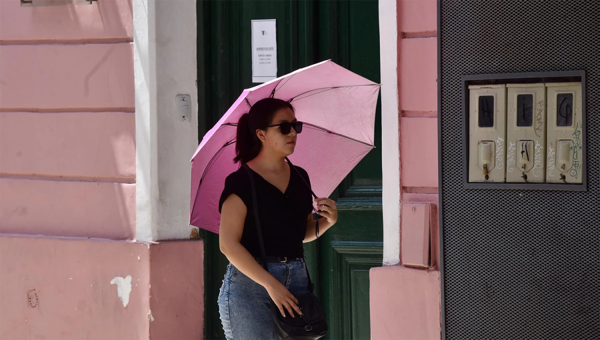 MUY PESADO. Las condiciones climáticas volverán a ser calurosas en Tucumán durante esta jornada.