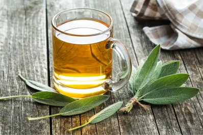 El té que todo lo cura: reduce la hinchazón abdominal y tiene propiedades antiinflamatorias