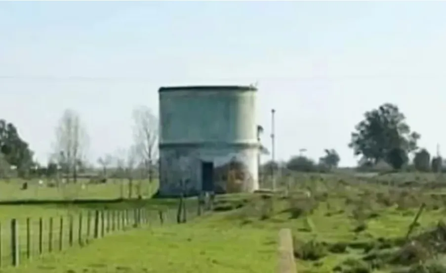 En Buenos Aires, un operario se desvaneció al reparar un pozo y bajaron cinco rescatistas, pero fallecieron todos