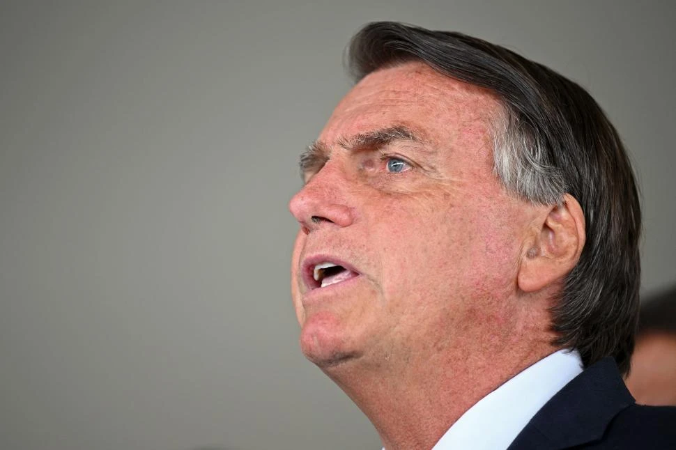 SEGUNDO. Bolsonaro perdió las elecciones en balotaje, frente a Lula.