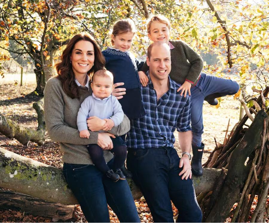 Los príncipes de Gales junto a sus hijos