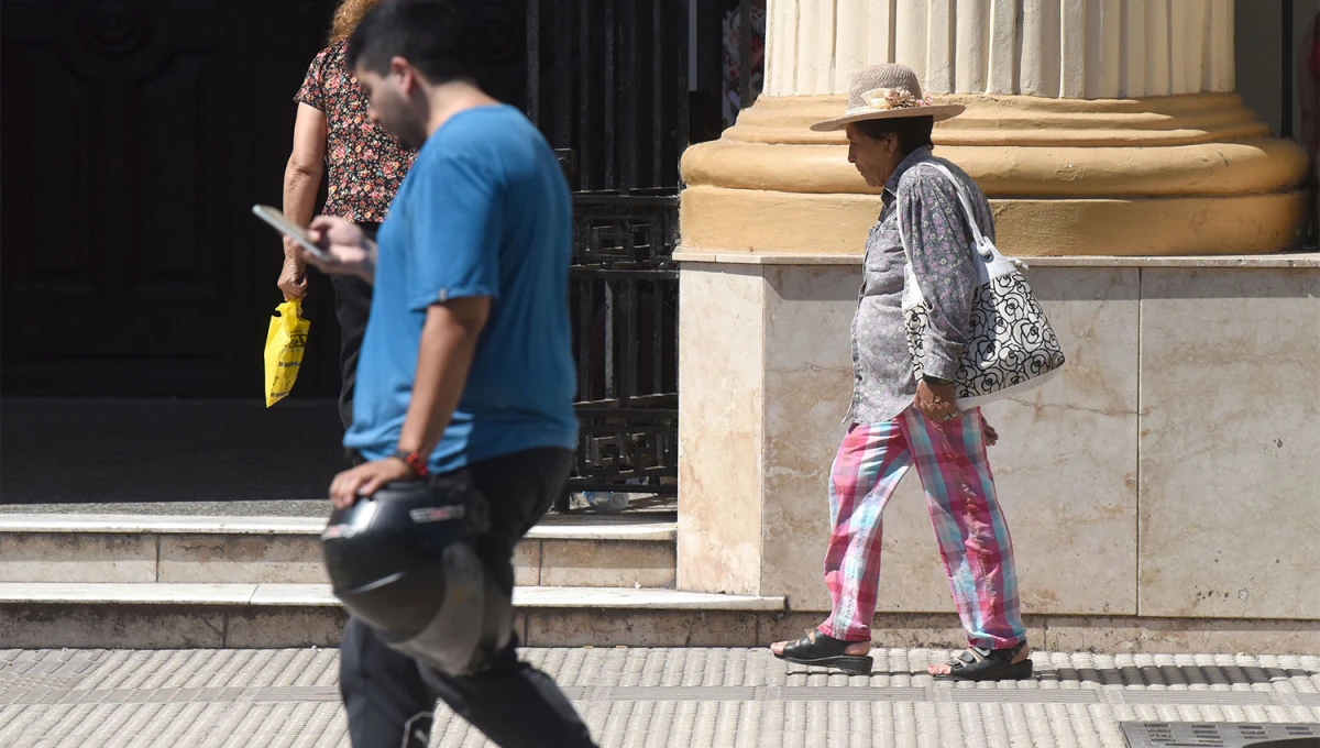 INESTABLE. El pronóstico contempla una mañana y una tarde con sol. La máxima llegaría a los 30 °C. 