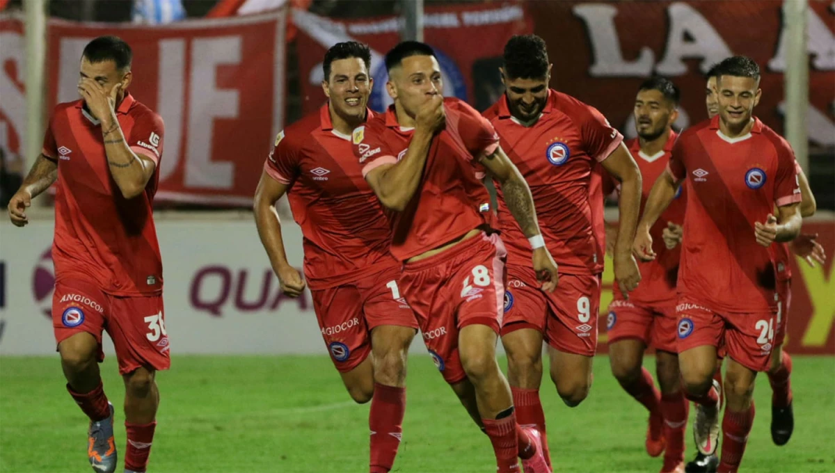 POR LA CIMA. Argentinos Juniors puede llegar a liderar la zona A si consigue hoy una victoria.