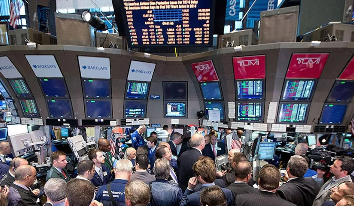 El riesgo país llega al valor más bajo en casi tres años