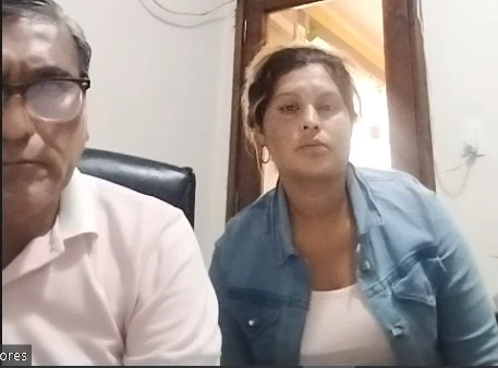 EN LA AUDIENCIA. La acusada Ana María Gramajo junto con su defensor.