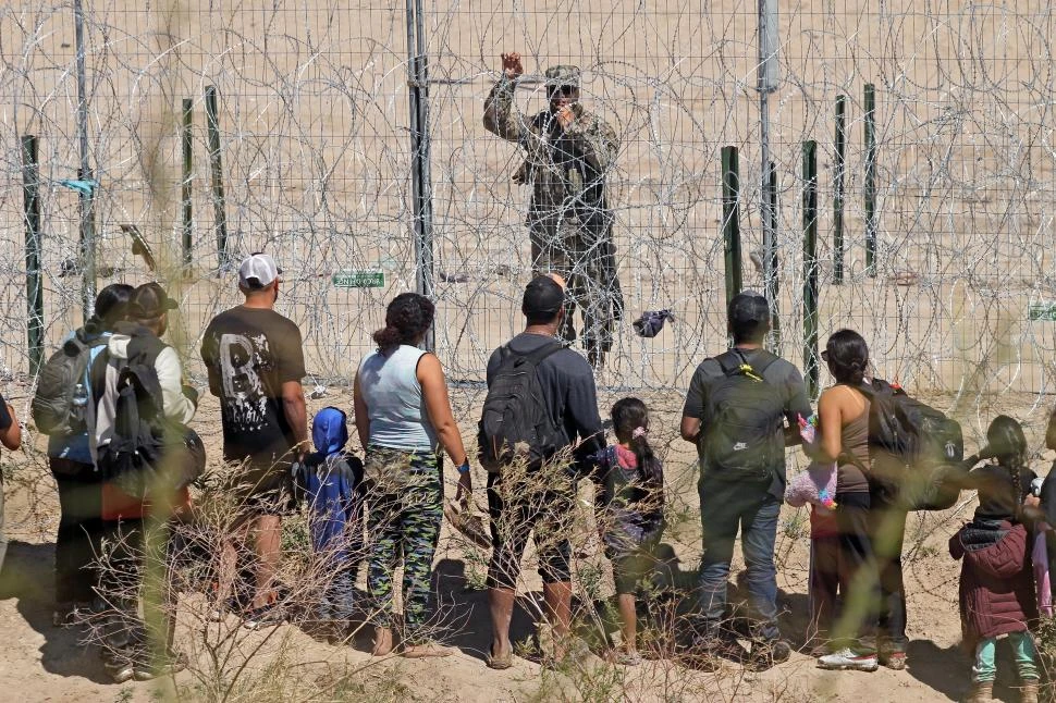 Texas contra los migrantes: la Corte habilita leyes más duras