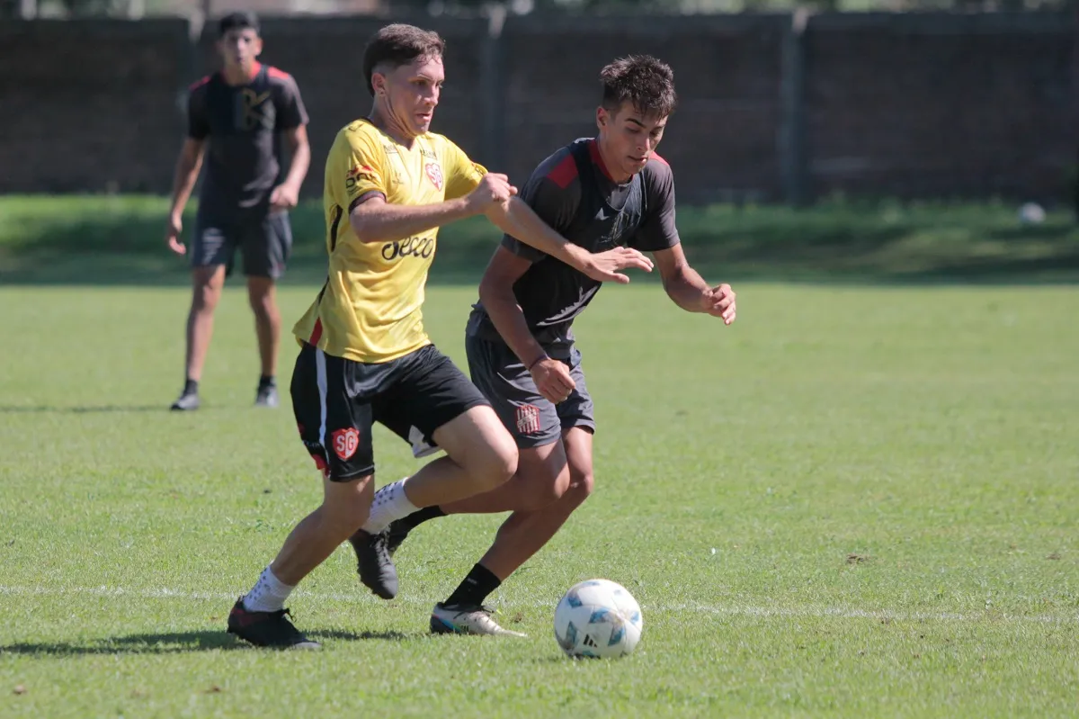 RODAJE. Matías Kabalín es uno de los tantos futbolistas que sumó minutos en los amistosos a puertas cerradas. Foto Casm.