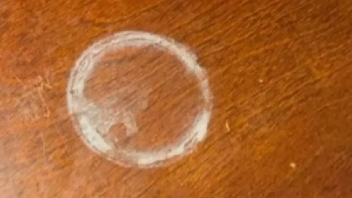 El secreto casero para eliminar las manchas blancas de tus muebles de madera