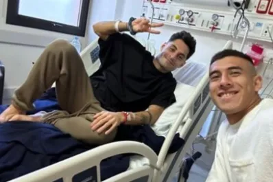 Un jugador de Estudiantes compartió una foto de Javier Altamirano en la clínica tras la descompensación