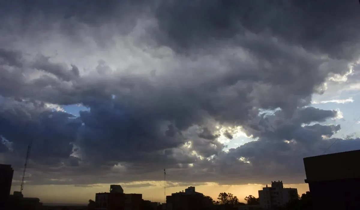 Alerta por fuertes lluvias, viento y la vuelta del calor: cuáles son las provincias afectadas