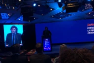 Javier Milei dijo que dará de baja 70.000 contratos de empleados públicos