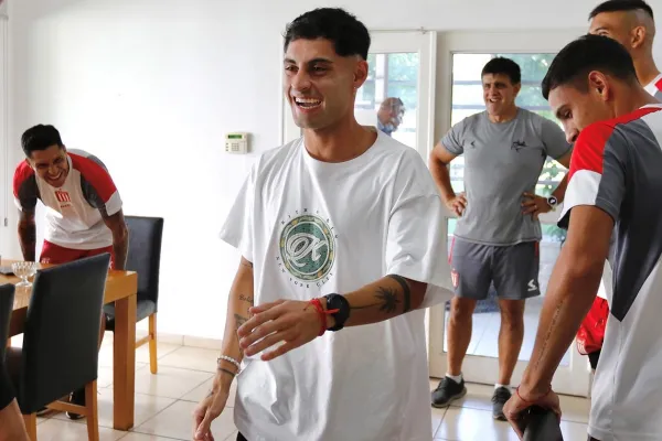 Javier Altamirano recibió el alta médica y volvió a entrenarse en Estudiantes