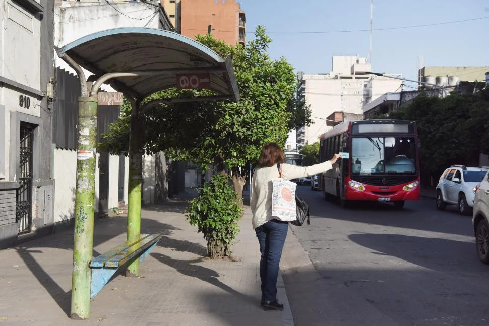 CAMBIOS. El carril de colectivos estará presente en 90 cuadras céntricas. 