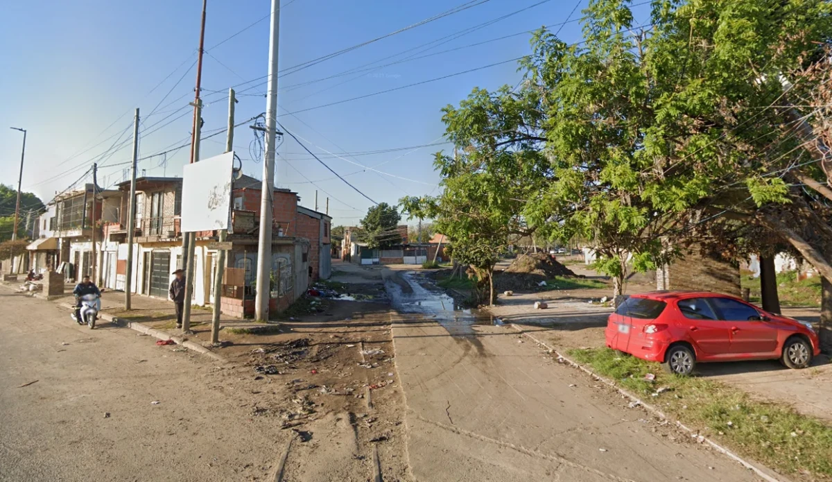 Pascual Rosas al 2700 del barrio Banana donde tomó lugar la ejecución. Foto NA: GOOGLE STREET VIEW