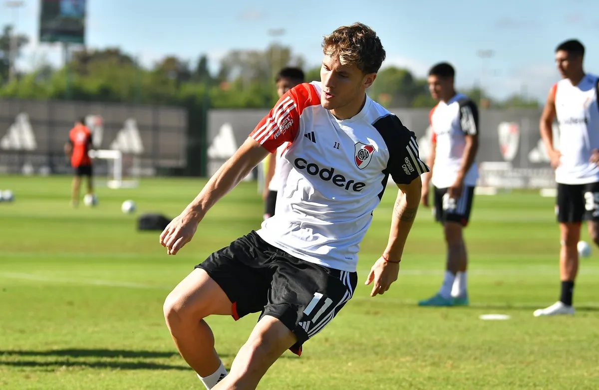 ¿JUEGA? El delantero Facundo Colidio podría dejarle su lugar en el equipo a Claudio Echeverri. Foto tomada de X.