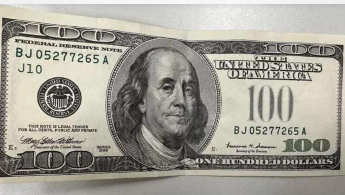 Este billete de U$S100 con un error que circula en Argentina se vende a $200.000 en internet