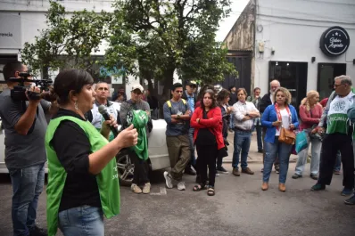 Protesta de ATE contra los despidos: en Tucumán se concentraron en San Lorenzo al 900