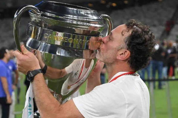 Gabriel Milito consiguió su primer título en Brasil