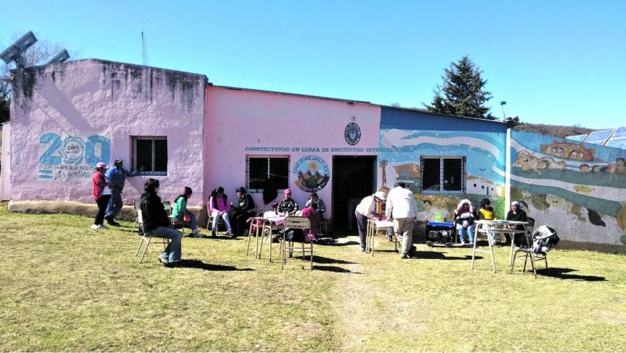 La escuela rural de Anfama se encuentra a 2.000 metros de altura