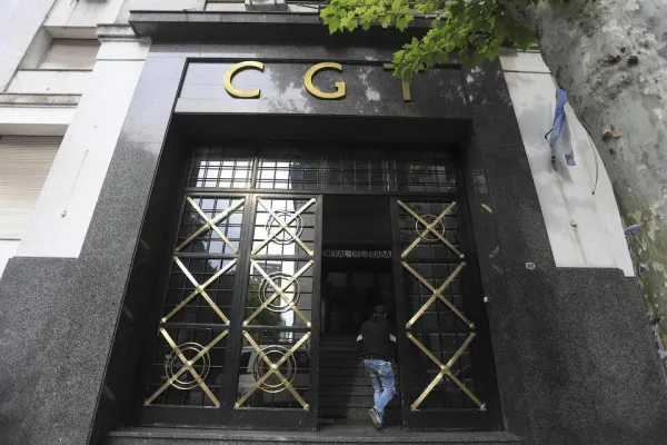 El Gobierno convocó por primera vez a la CGT con el objetivo de evitar un nuevo paro