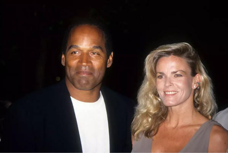 O.J Simpson fue juzgado por el asesinato de su exesposa