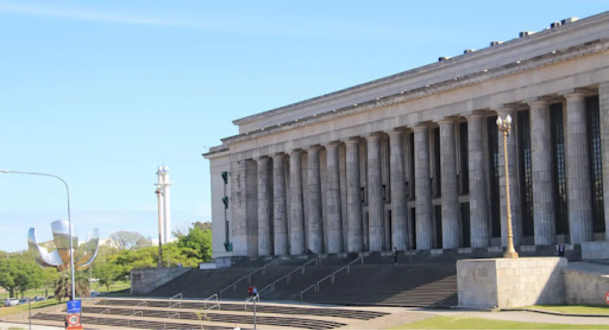 Dos universidades argentinas están entre las mejores 50 del mundo: cuáles son y cómo se puede estudiar en ellas