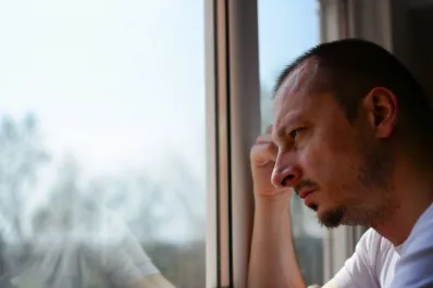 Previene el Alzheimer después de los 40 con estos cuatro consejos para la memoria