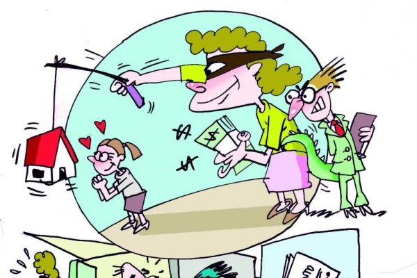 Una acusada de estafas se escondió detrás de una puerta