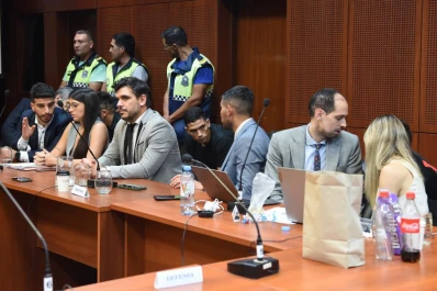 Causa contra los jugadores de Vélez: entregó su celular la amiga de la denunciante de abuso sexual