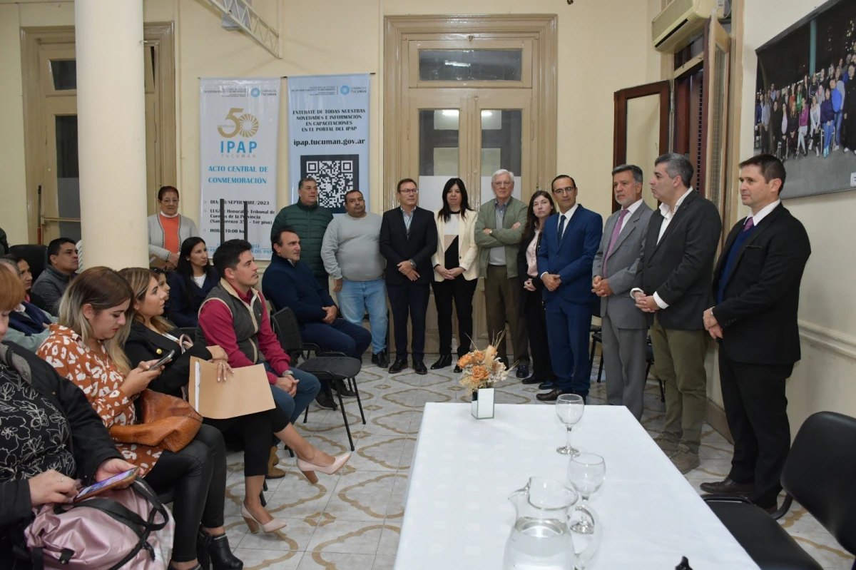 Estuvo encabezada por el Fiscal de Estado Adjunto, Raúl Ferrazzano, el director de Personas Jurídicas, Aldo Madero y funcionarios del área.