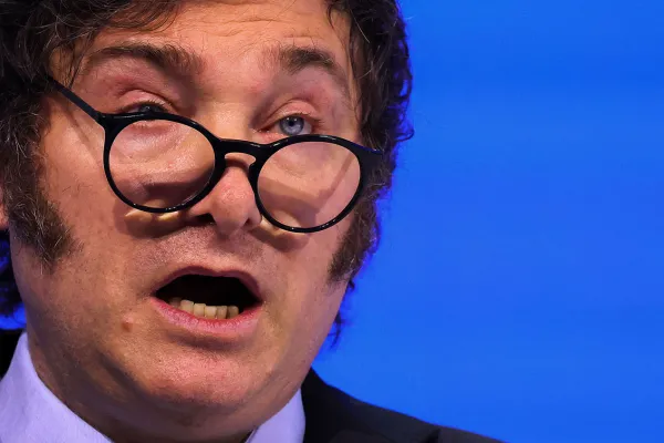 Javier Milei salió a responderle a Cristina Kirchner y la acusó de dejar un país destruido