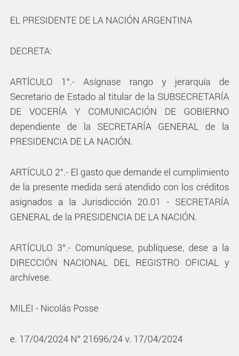 Mediante un decreto, Javier Milei ascendió a Manuel Adorni: los motivos