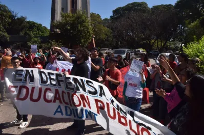 El Gobierno acordó un aumento del presupuesto para las universidades