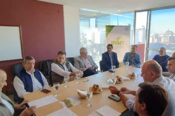 Zafra: funcionarios e industriales se reunieron para planificar la campaña