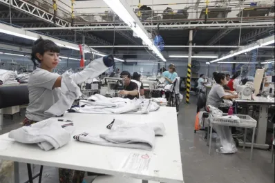 Cayó el empleo registrado en febrero y fue la mayor baja del mes desde 2002