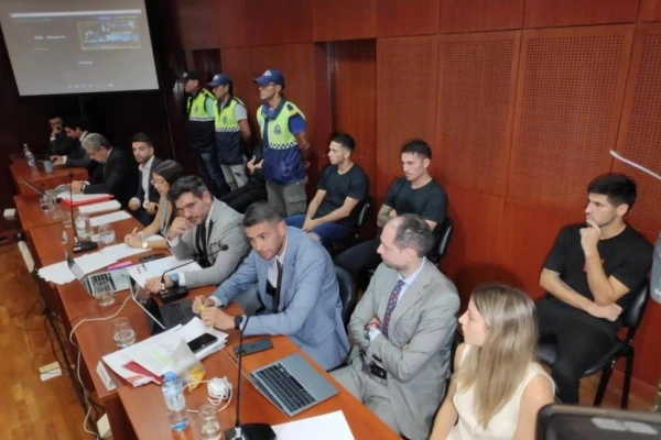 Futbolistas de Vélez: la fiscal decidió no pedir el secuestro del celular de la víctima