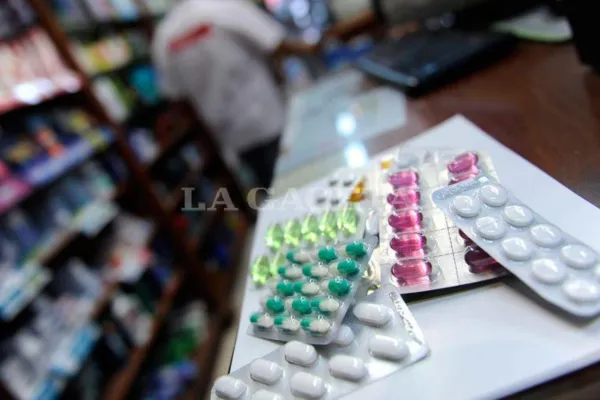 Más de 40 laboratorios congelan los precios de sus medicamentos