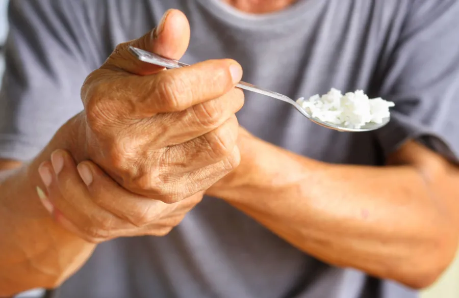 El milenario deporte de origen chino que te ayudará a detener los síntomas del Parkinson