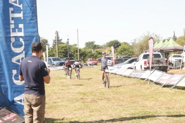 Luego de seis años, Ricardo Pelegrina volvió a festejar un triunfo en el mountain bike