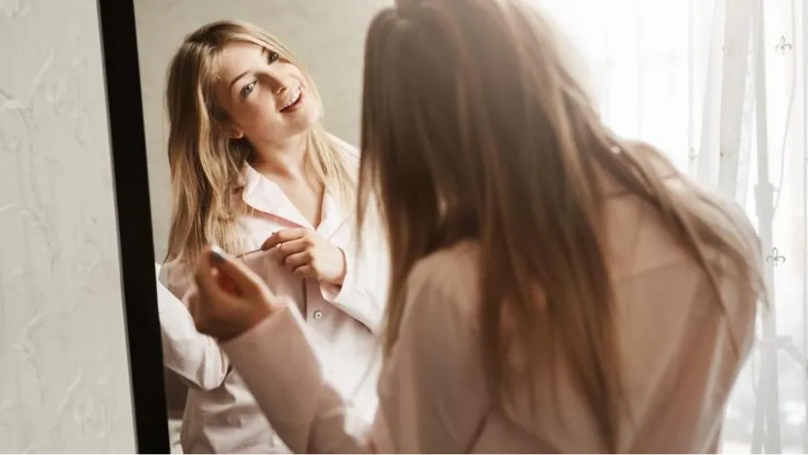 ¿Qué ocultan las personas que hablan solas, según los psicólogos?
