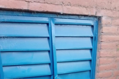 Inseguridad y bocas de lobo en El Cadillal: “Tuve que cambiar los ligustros por alambrados”