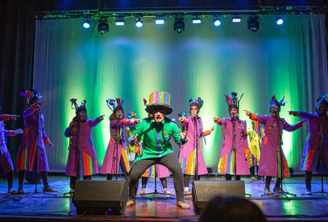 PA’LADRAR FINO. La murga tucumana festejará esta noche sus siete años.