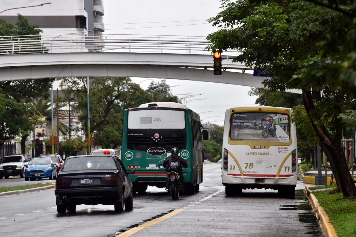 CARRILES EXCLUSIVOS. El municipio capitalino preparó todo el sistema para poner en marcha el programa de movilidad a partir de mañana.