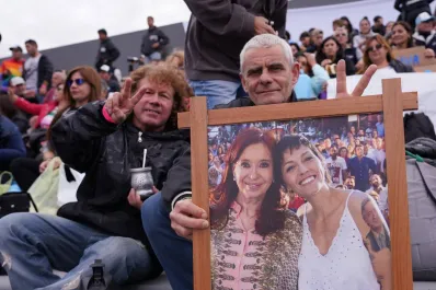 Miralo en vivo: Cristina Kirchner reaparece en público y le habla a la militancia