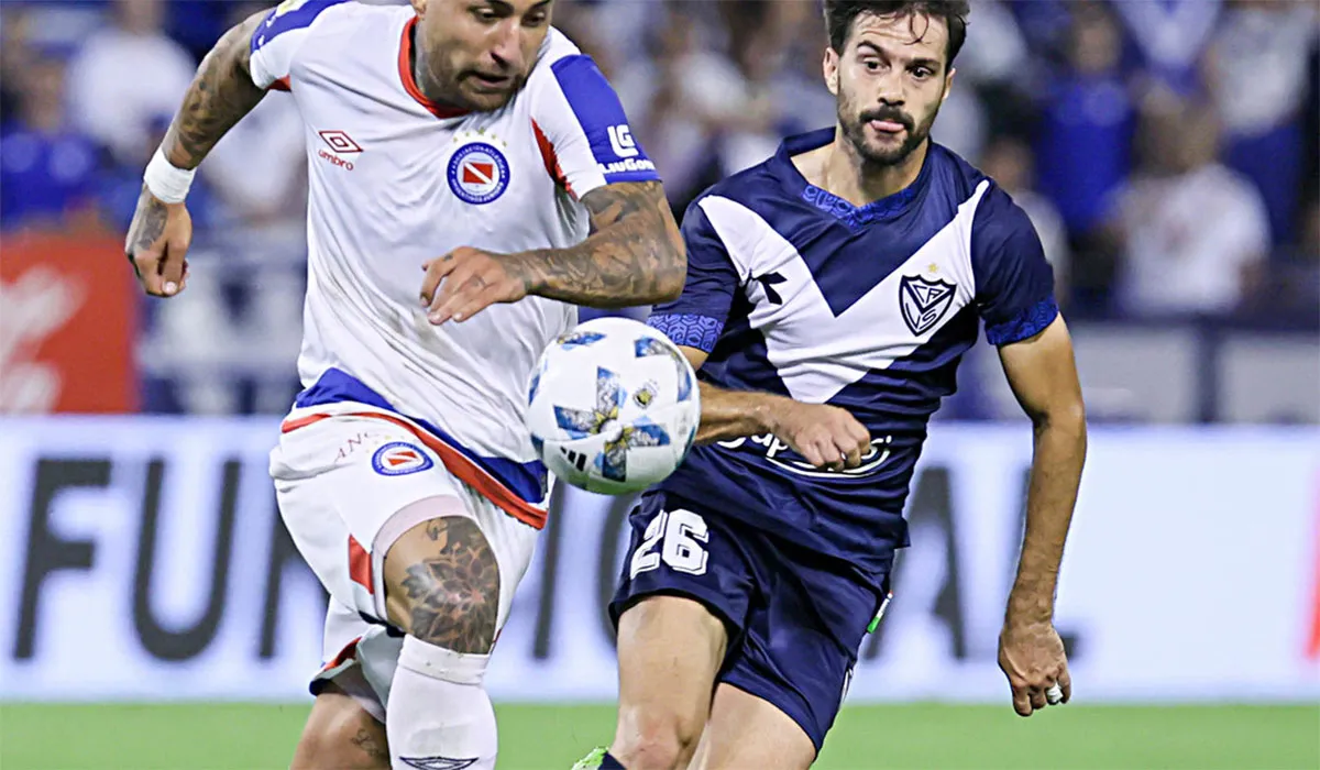 POR LA FINAL. Argentinos Juniors y Vélez definirán hoy al primero de los equipos que buscará el título.