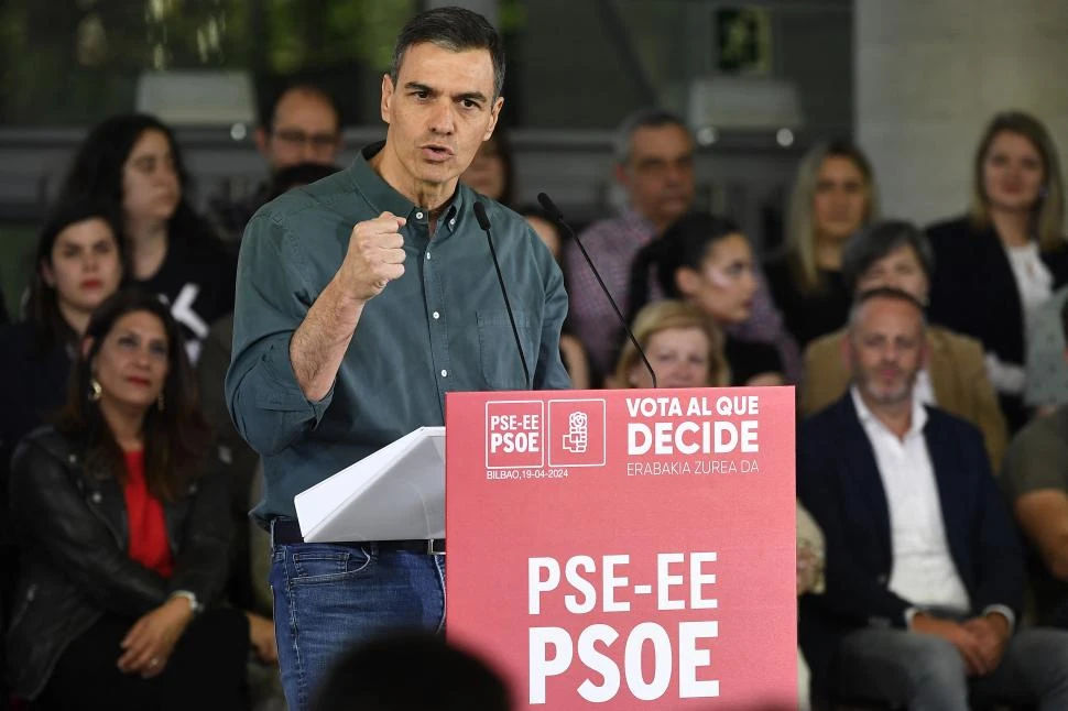 LICENCIA. Sánchez pidió días “para reflexionar” sobre su decisión.  