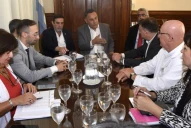 Paritarias: El Gobierno se reunió con representantes de gremios de la salud