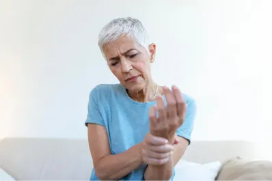 Osteoporosis: qué es, por qué afecta más a mujeres y cómo prevenirla