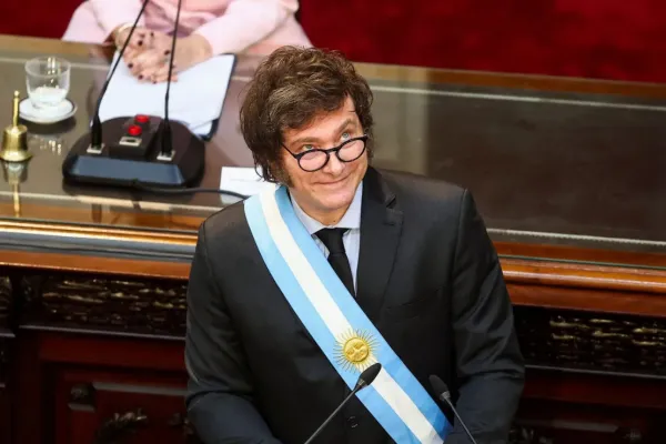 Cómo quedarían las facultades delegadas al Presidente con la nueva Ley Bases