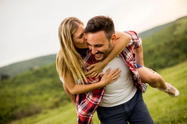 Método 7-7-7: el hábito que siguen las parejas europeas para durar más